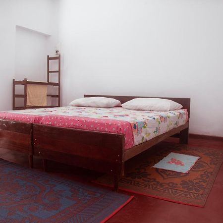 Aeroform Homestay Negombo Esterno foto