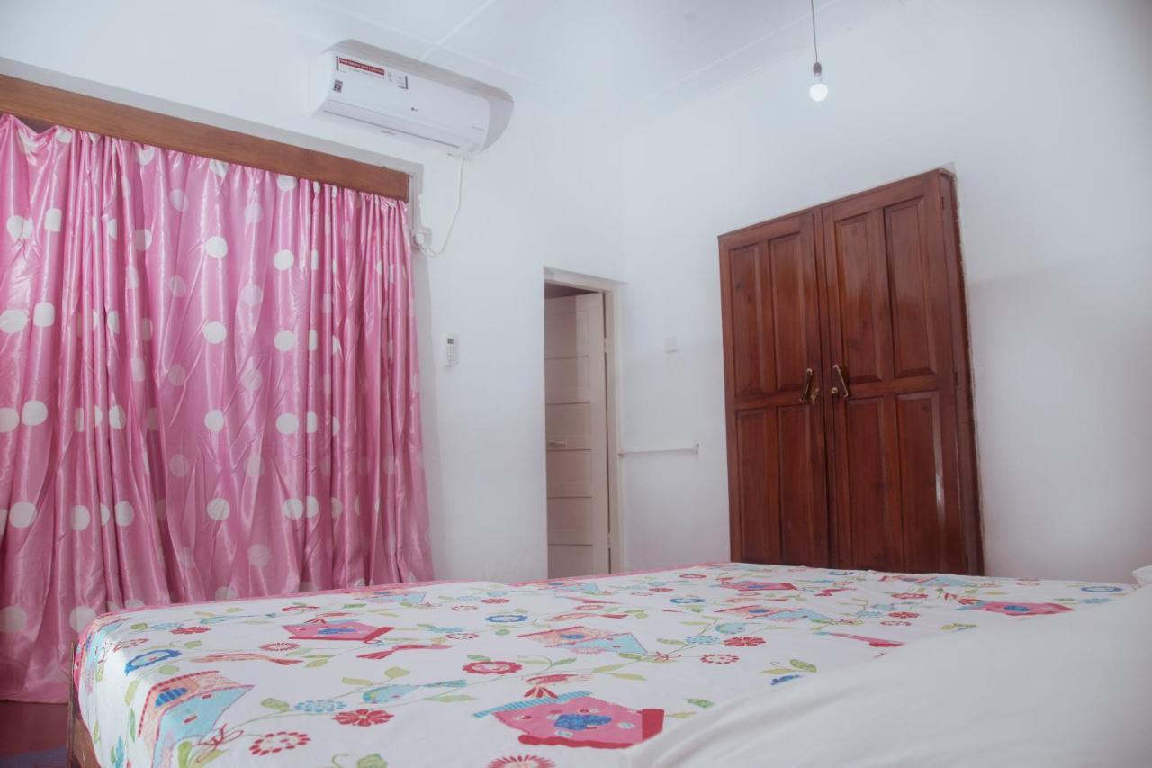 Aeroform Homestay Negombo Esterno foto