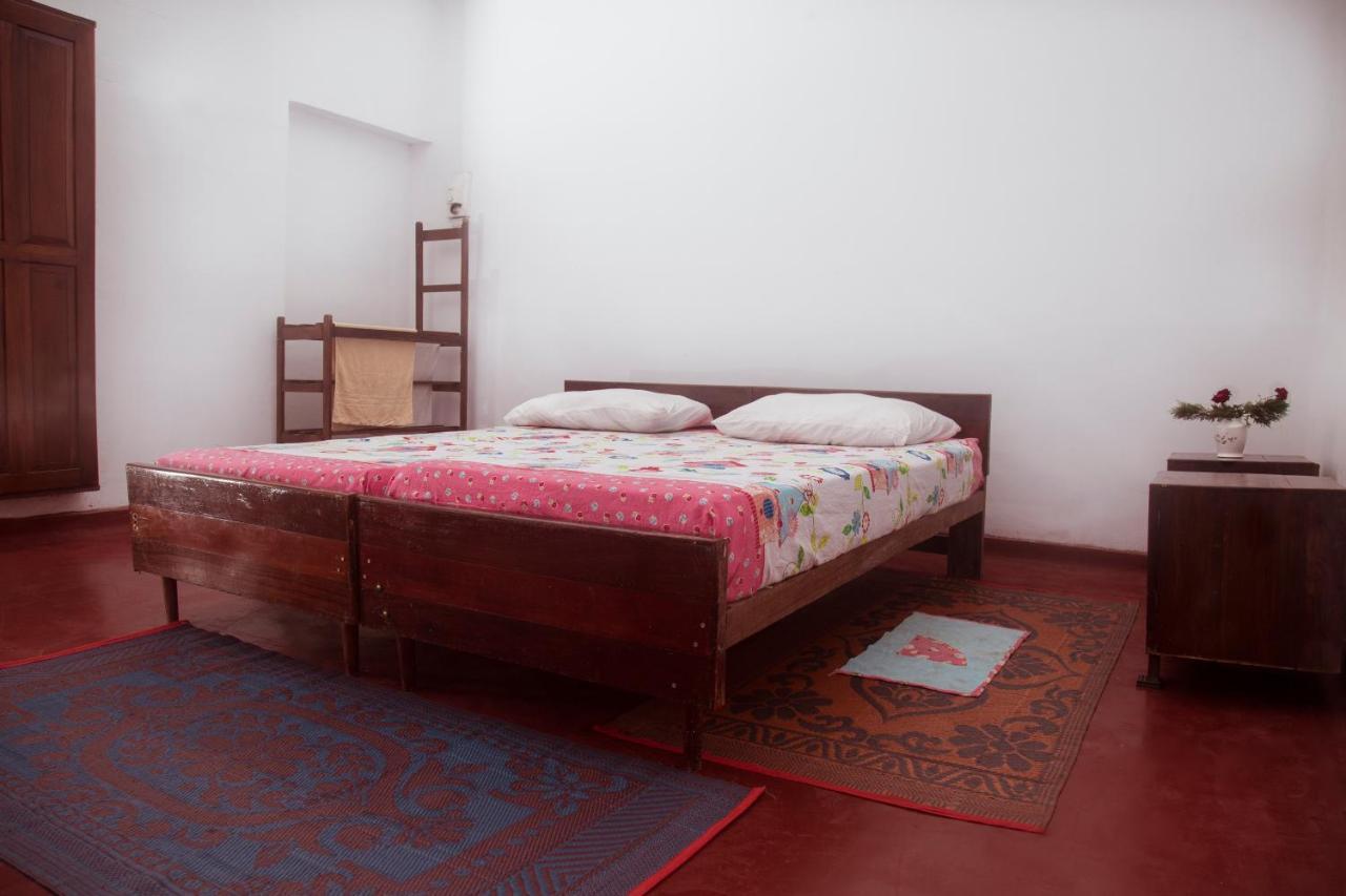 Aeroform Homestay Negombo Esterno foto