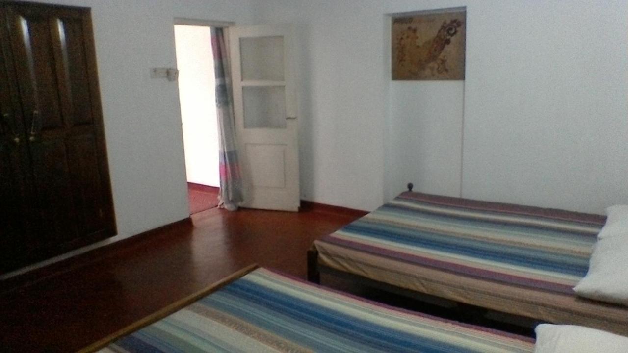 Aeroform Homestay Negombo Esterno foto